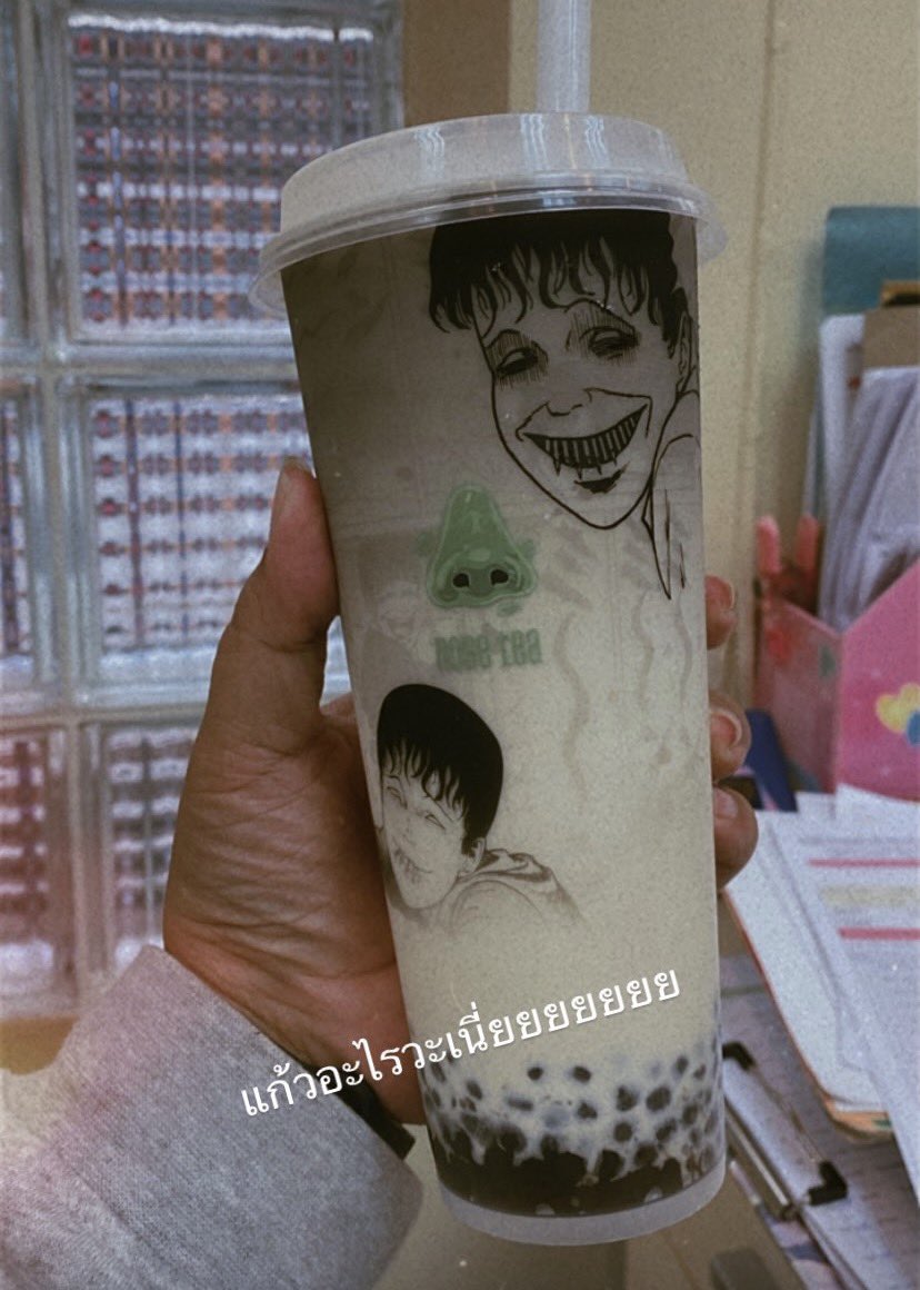 fonnwmr's tweet image. คอลแลปเฉพาะกลุ่มมาก แต่ไม่ถามกลุ่มทั่วไปเลยเช่นกู หยิบขึ้นมาช็อคจิง 😭