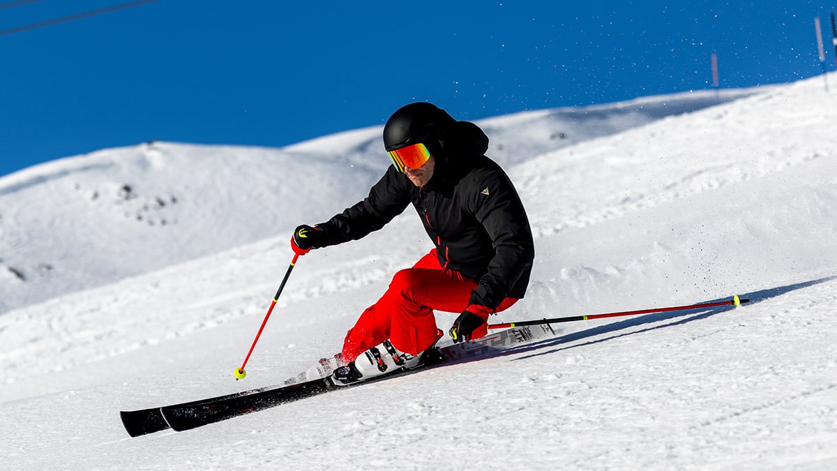 DAINESE の スキー用ジャケットは、防水性・保温性・動きやすさすべて