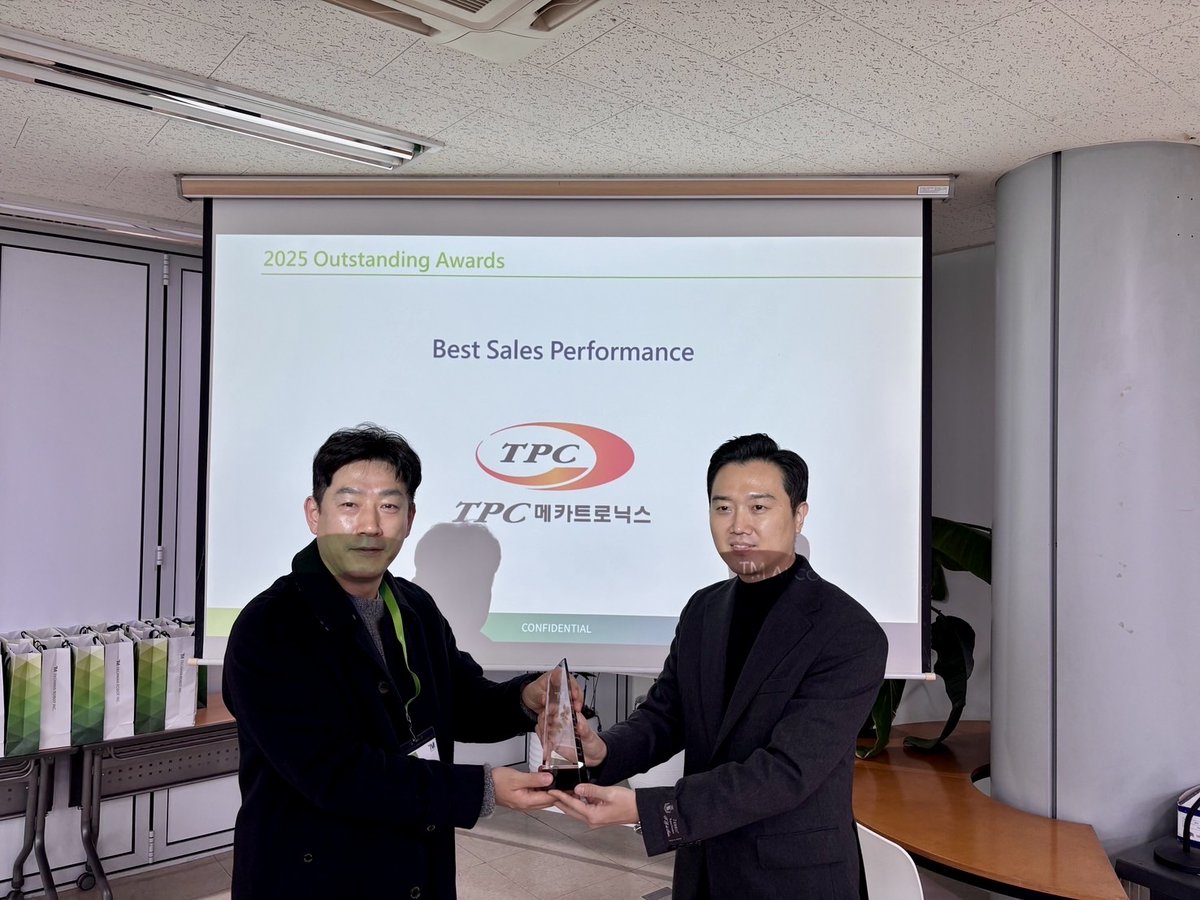 techmanrobot's tweet image. The 1st Partner Day in South Korea🎉 

We are excited about what we have accomplished together and can&apos;t wait to see what we achieve in the future🎯✨ 

#TM #tmrobot #techmanrobot #AI #TMAICOBOT #cobot #seminar #techmanrobotampartnerday