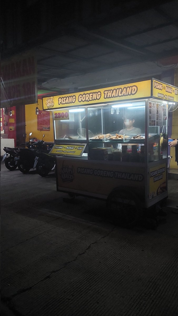 Assumaith's tweet image. Best pisgor se-pamulangeun(?) Se-buktidagoeun(?) Se-gunsineun(?)