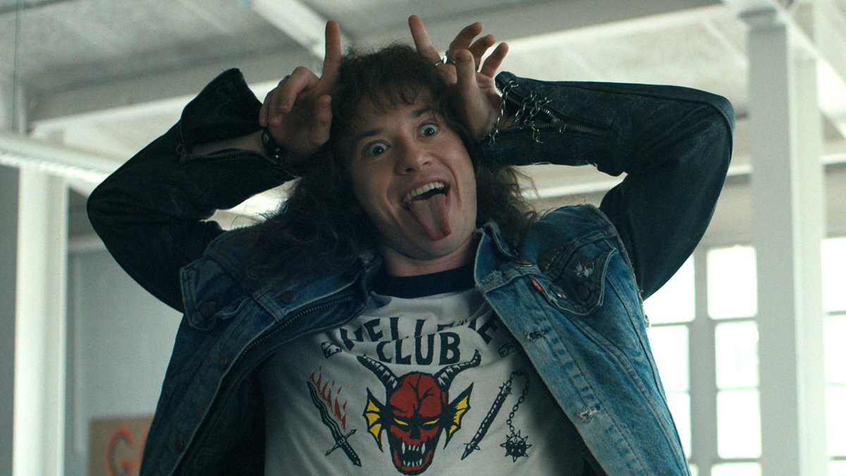 screentime's tweet image. Gaten Matarazzo opens up about what Eddie Munson meant to Dustin Henderson in comparison to Steve Harrington in ‘STRANGER THINGS’ 

“Even though Steve helped Dustin find a bit of confidence, Eddie was the first one to suggest that he didn’t necessarily need to change anything…