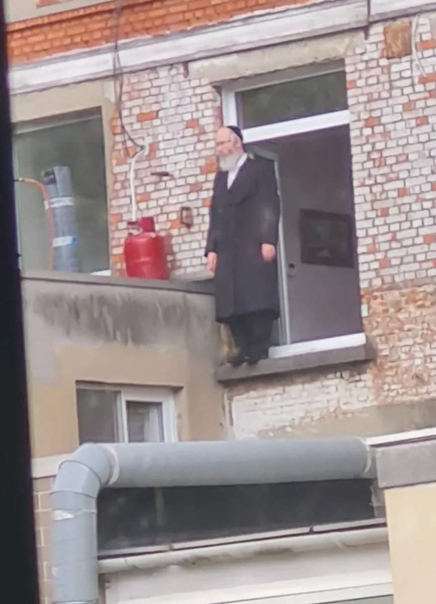 usermicrogolf's tweet image. Die man stond er van 7u - 13u