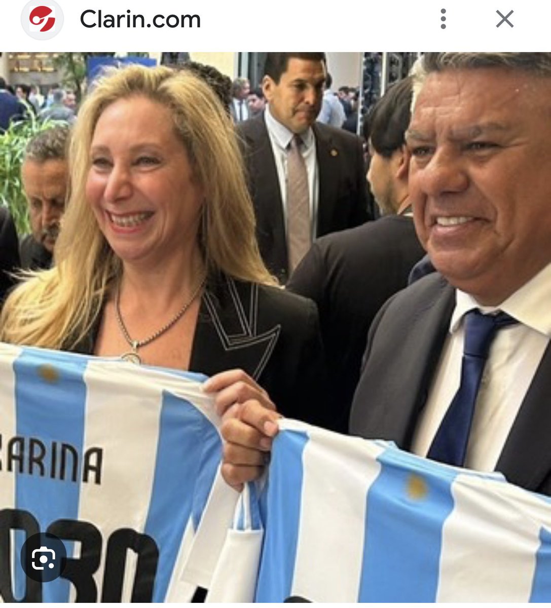 No sigas <a href="/PatoBullrich/">Patricia Bullrich</a> nadie resiste un archivo.😂