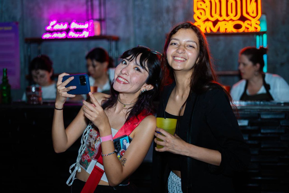 Vickish11's tweet image. I came to Argentina for the first time not knowing anyone, but my first night made me feel like I’d lived here all my life. That’s the power of community. 

I’ve learned so much about building communities from @_SDAV thank you for bringing us together. Life is indeed beautiful…