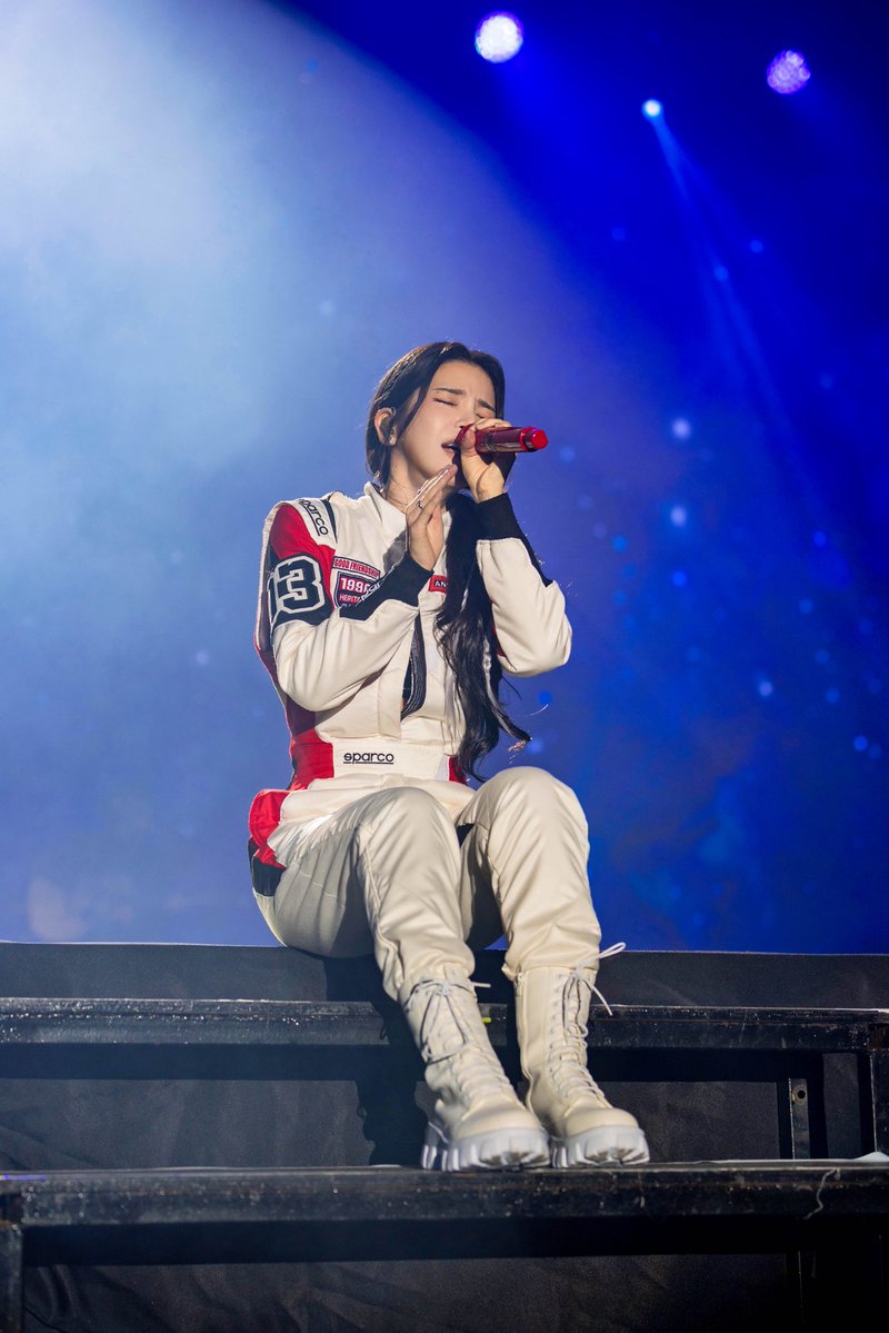 DragonKazoo77's tweet image. 251122 Solar at Solaris concert in Singapore — Photos by MY K-POP WIRE (2)

🔗instagram.com/mykpopwire/p/D…

#Solaris #SOLAR #솔라 #MAMAMOO #마마무