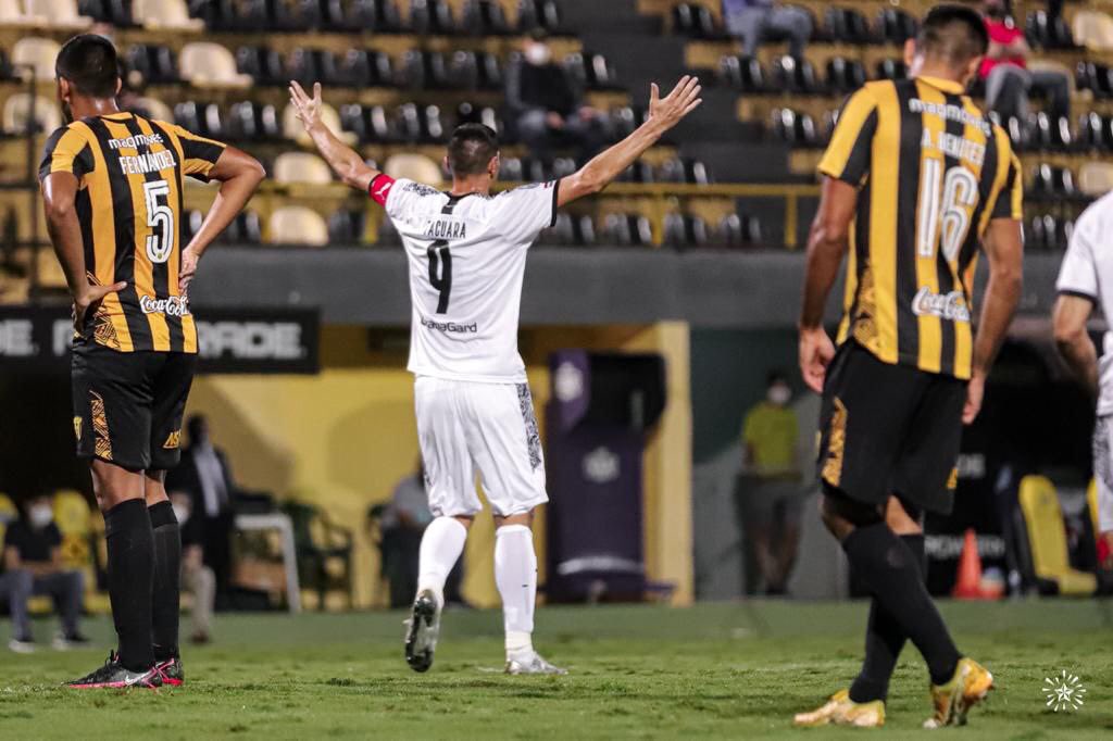 Simplemente GRACIAS Óscar René! En el corazón Gumarelo siempre!