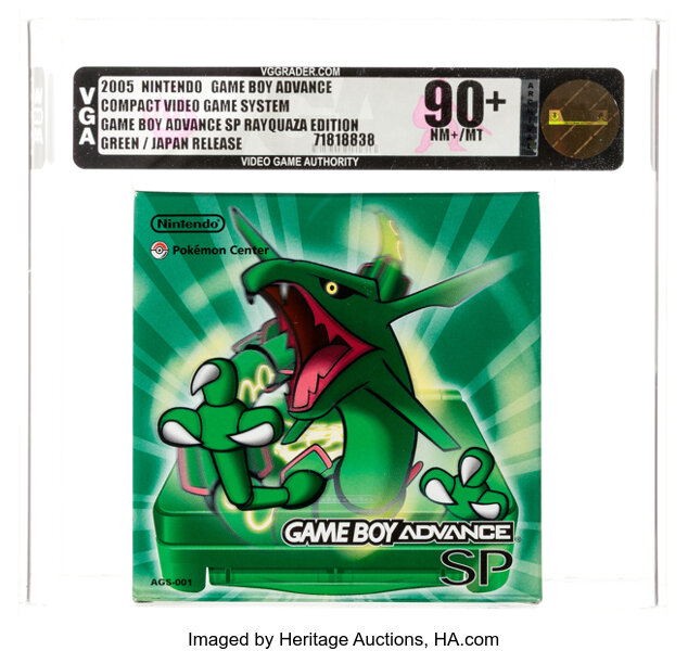 🔥Heritage Auctionsではゲーム機が熱い！🔥

ポケモンセンター限定モデルが続々高額落札✨

【VGA95 GBA SP リザードンエディション】
　👉 136万円で落札

【VGA90+ GBA SP レックウザエディション】
　👉 166万円で落札

そして…
📣 2025年12月5日（金）〜7日（日） の3日間
📍 幕張メッセ