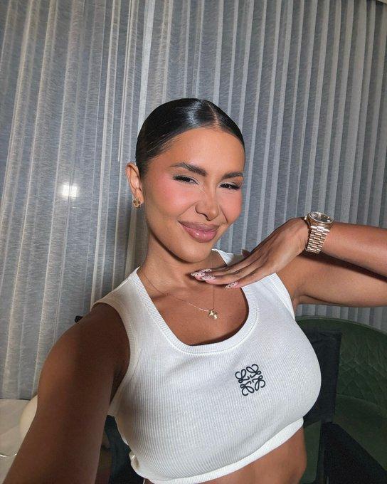 lenohka2460's tweet image. Este make up Merece un post  
.
.
.
.
#makeup #makeuptutorial #beautyproduct #instamakeup