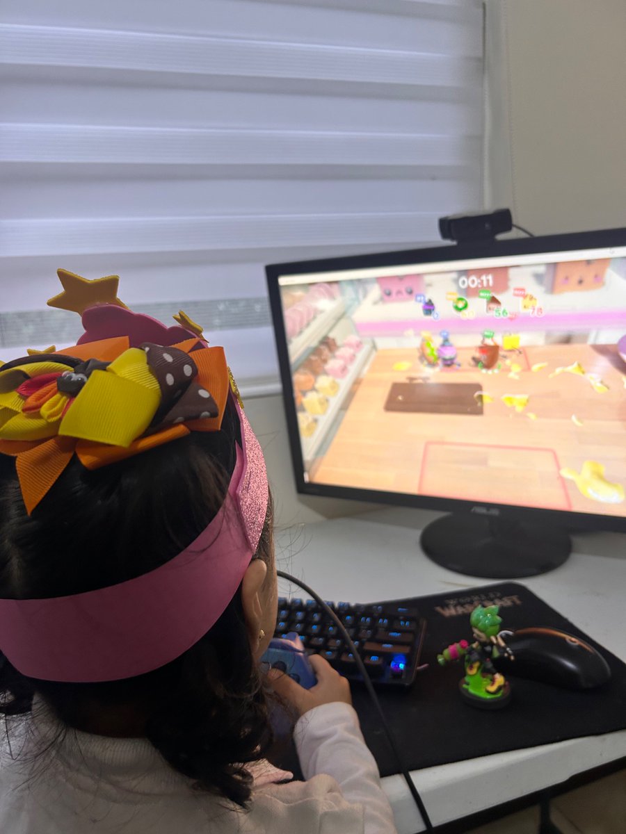 luisa_ferr_'s tweet photo. PC gamer 🫰🏻 https://t.co/k8S8Qqrk0Q