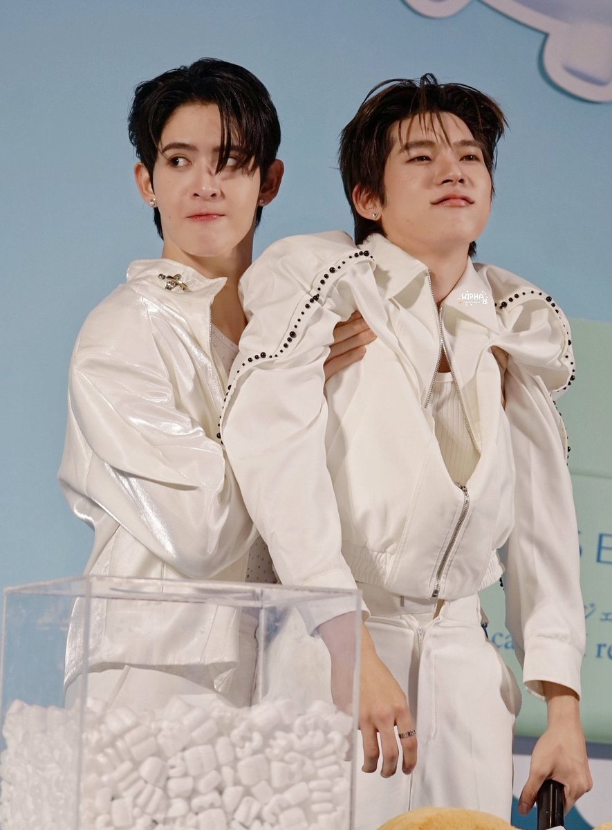 withyouwerebear's tweet image. เอาไปเลยจ้ะ ชั้นยกเด็กคนนี้ให้พร้อมข้าวสาวหนึ่งตัน