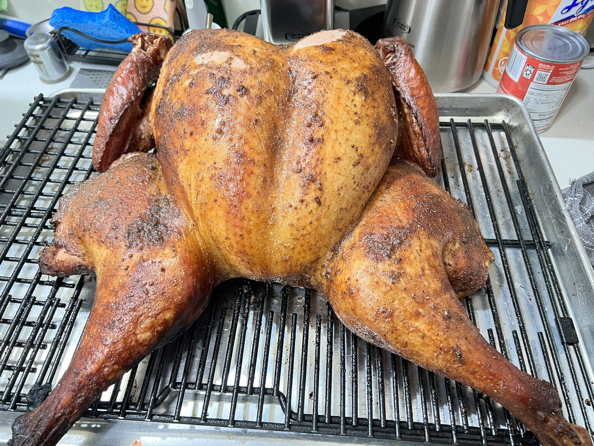 GradyNavy's tweet photo. Pre-smoked and then 5hrs smoked on pecan/hickory https://t.co/wuYrldokGN