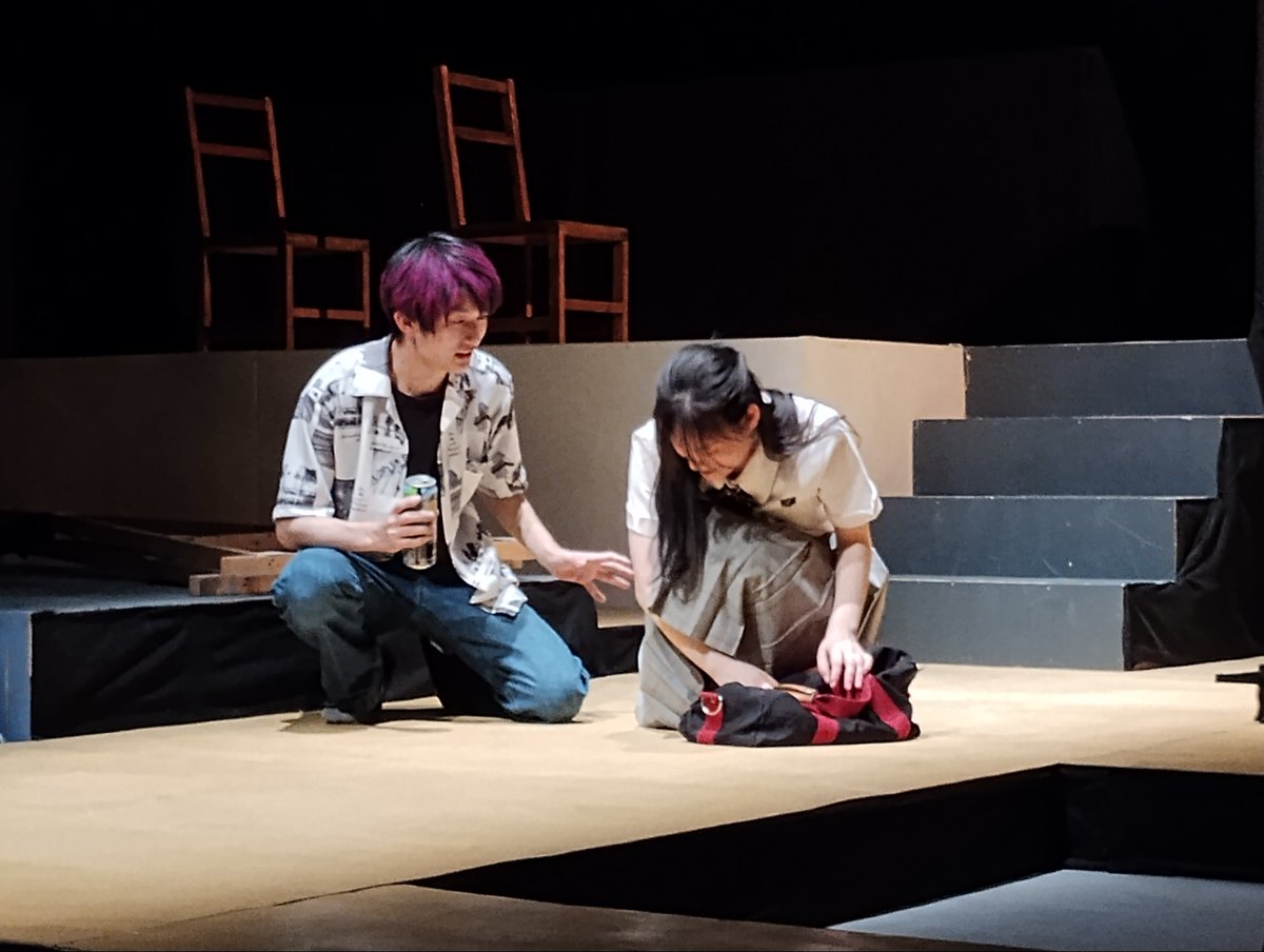 theaterGARAN's tweet photo. 【初ステ終了】

初ステが終了しました。
ご来場いただいたお客様、そしてお待ちいただいたお客様、誠にありがとうございました。

明日は13:00〜より開演いたします。
ご来場をお待ちしております。

#演劇班伽覧
#光る箱の在りか https://t.co/BCj5Fsz2bY