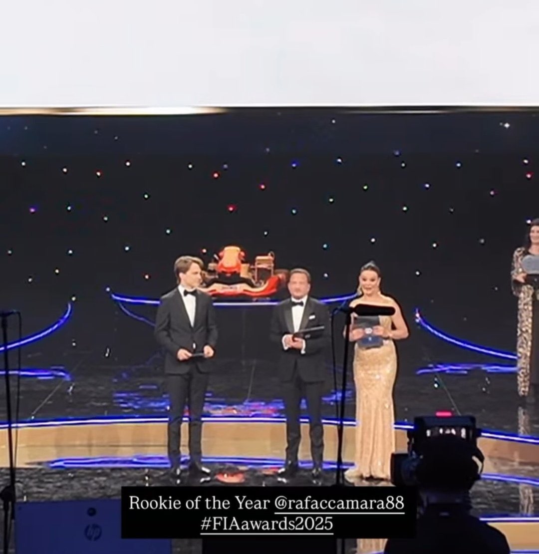 piiiant's tweet image. rafa camara ganando el rookie of the year 😭😭😭 la pelea por si era kimi ollie o hadjar y no termino ganando ninguno permitanme REIRME