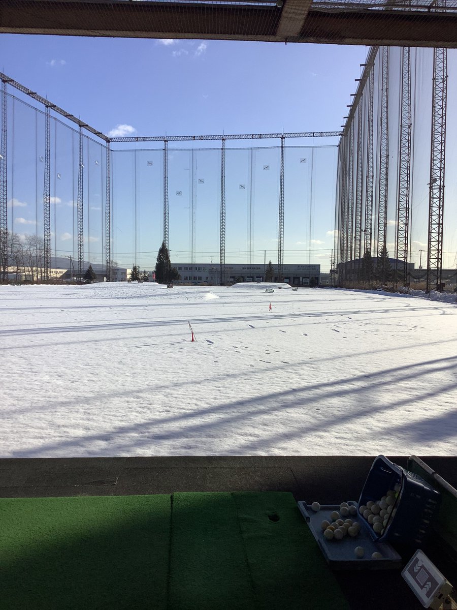 gamera2488's tweet image. ⛳️う〜ん❣️コレ借りてきてしまった😃👌
APEX  Ai300アイアン　シャフトN.S PRO950neo
構えたら少し厚ぼったい印象だけど、、、
キャロウェイの技術が満載に詰まった凄いアイアン‼️
打感柔らかく、球は楽に上がり、曲がらない。
欲しくなりました😅💦
#Ai300アイアン　#キャロウェイ  #callawaygolf