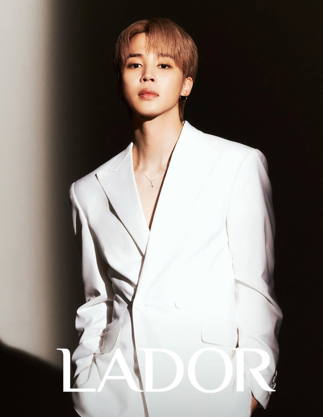 WORLDMUSICAWARD's tweet image. #JIMIN is beauteous in stunning new pic for LADOR...💪🕺📸✨🌟👑💜 

#JIMINxLADOR