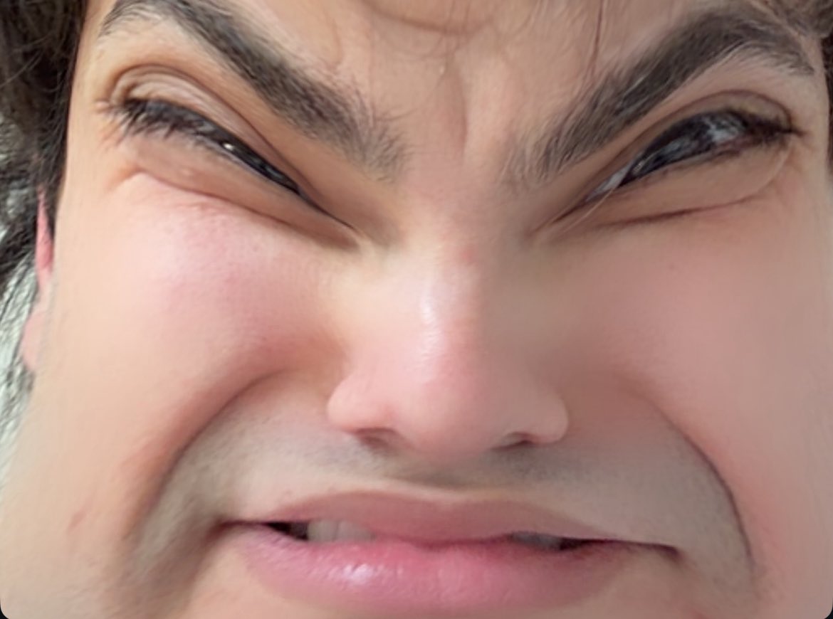 valery cavaaa tweet media