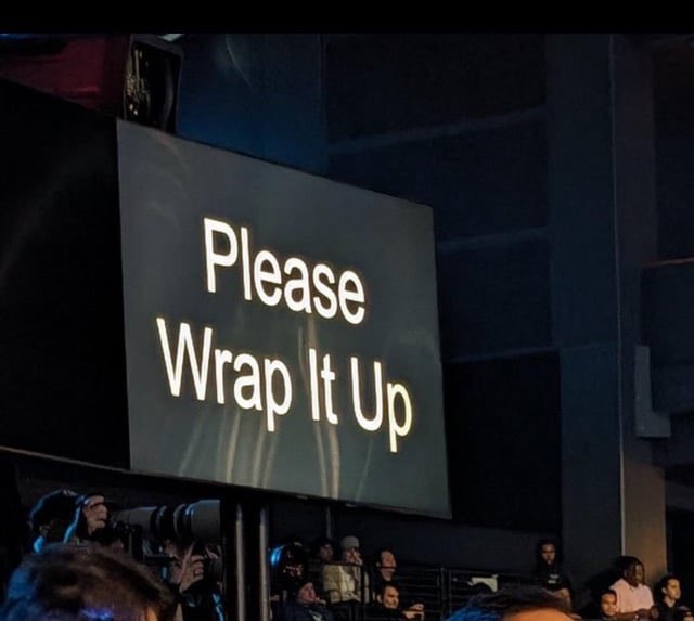 if i were nintendo and one of my most respected game designers got shown this sign while trying to give a speech in a foreign language, i wouldn't fuck with geoff or the game awards either lmao lol