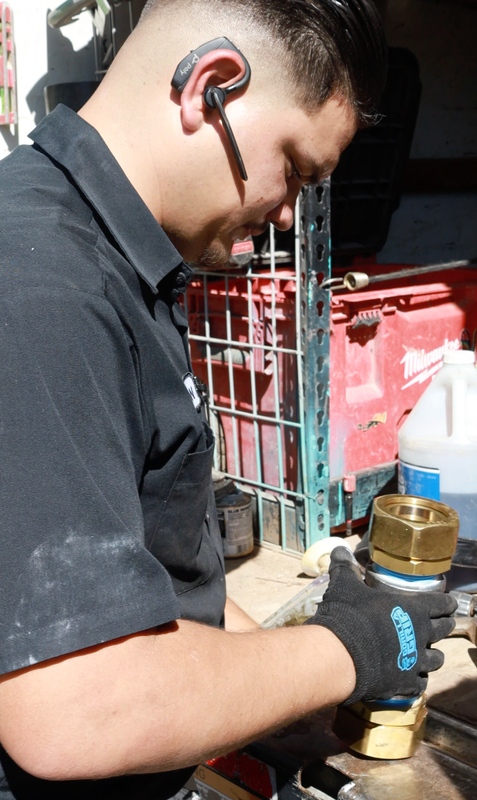 RobinsPlumbing's tweet photo. We understand, businesses can’t afford downtime. Call a Robin! Our commercial plumbing team keeps your building running smoothly.
#plumbing #plumbers #phoenix #glendale #localfirstaz https://t.co/xh0ICM4lXz