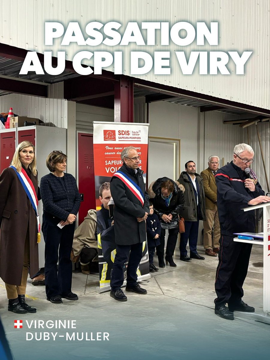 DubyMuller's tweet photo. 👨🚒 Passation de commandement du Centre d’Incendie et de Secours de #Viry entre l’Adjudant-chef Patrick CHOUARD et l’adjudant -Chef Guillaume NOEL. https://t.co/aw1GBLPd6B https://t.co/k0fU2mUZWt