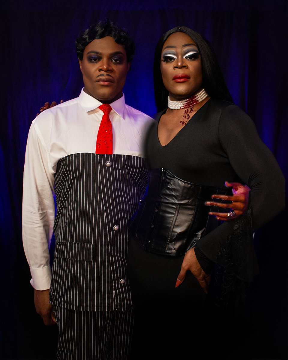 Mr &amp; Mrs Addams🥀

Was so fun doing them. Can’t wait to share the family photo