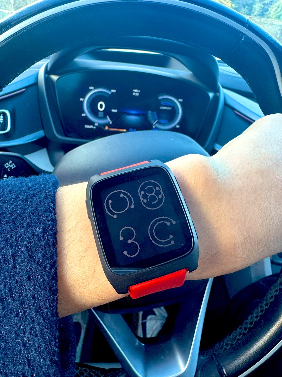So proud to be wearing a colored Pebble again after 10 years. (Ft. ArcTime watchface I made while at #pebble)