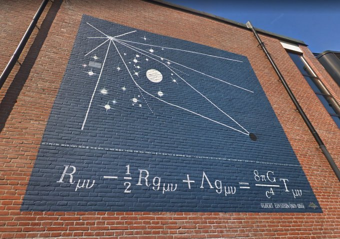 PhysInHistory's tweet photo. Einstein's (gravitational) field equation on a wall of Museum Boerhaave, Leiden, the Netherlands. Painted by Stichting Tegenbeeld. https://t.co/wk7BWC5LtN
