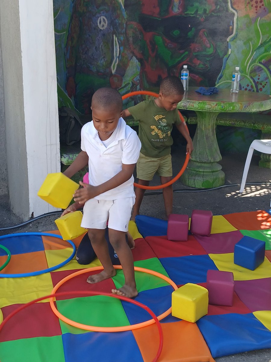 ECCJA's tweet image. 🌟 The ECC is live at the Spectrum Management Authority’s Wellness &amp;amp; Health Fair in Downtown Kingston!
Essential health services are available today—if you’re nearby, stop by! 💛🏥✨