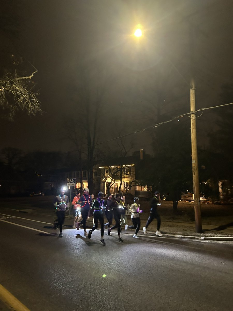 SpewakR's tweet image. Who is ready for a cold weekend!? We ARE! Great Friday morning with the crew gearing up for the Frostbite races tomorrow &amp;amp; literally a Frostbite weekend in the single digits. Let’s go! #spewakracing #runstl