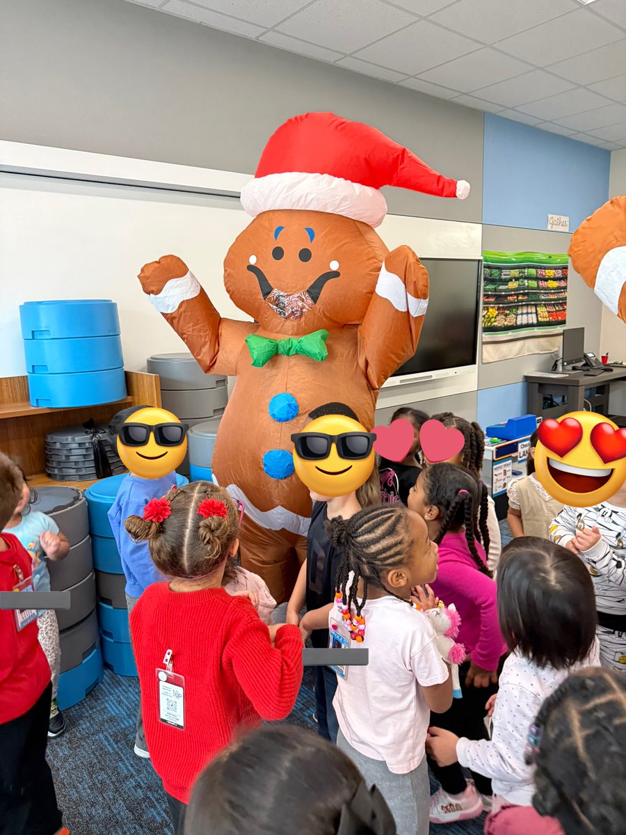 Gingerbread Day in PreK was so much fun! <a href="/OLE_Leopards/">Leonard Elementary</a> <a href="/KiraBethDelgado/">KiraBeth Delgado</a> <a href="/PreKMotruk/">Dani Motruk</a>