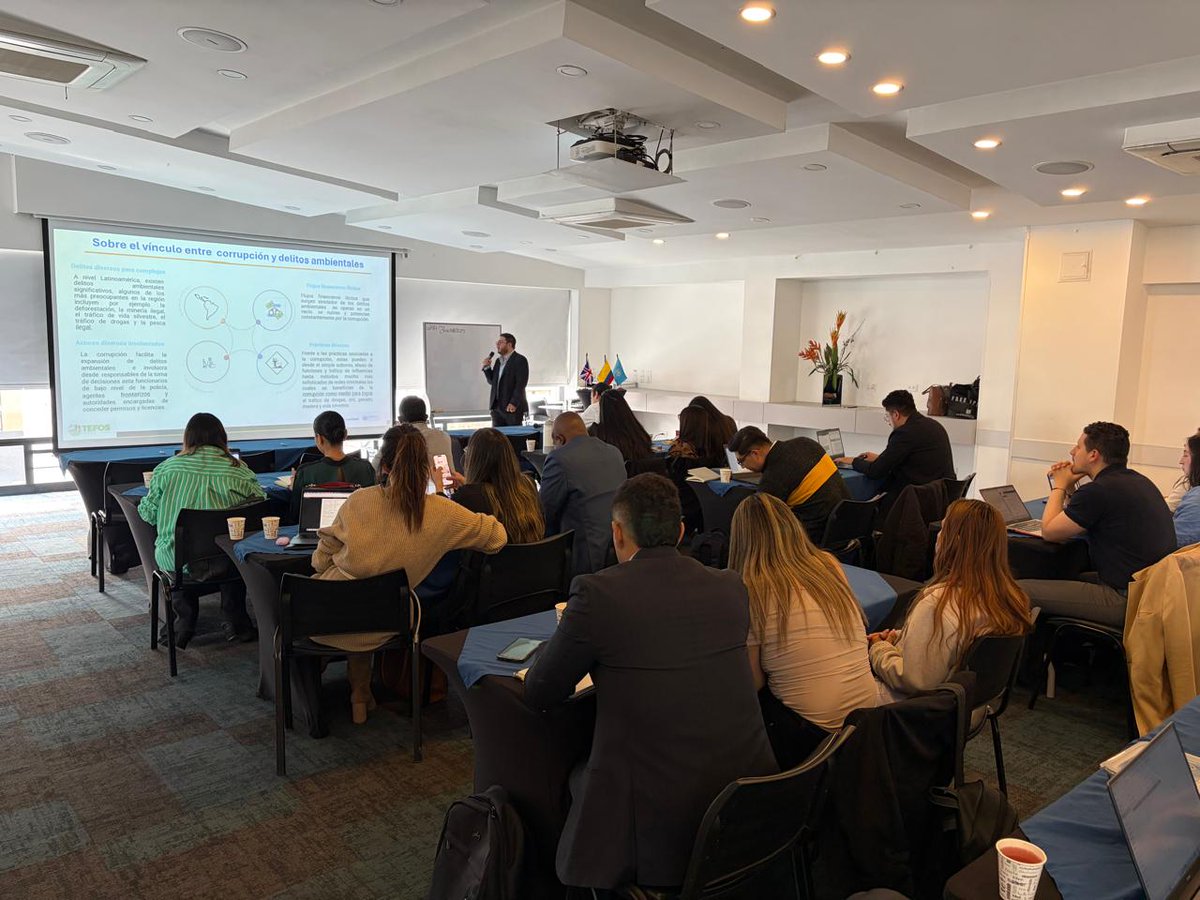 📌En Bogotá realizamos el Ciclo de entrenamiento especializado en corrupción y lavado de activos asociado a la deforestación y sus motores🌱

Actividad liderada por <a href="/UNODCROCOL/">UNODC Región Andina y Cono Sur</a> con el apoyo de <a href="/UKinColombia/">Embajada Británica en Colombia</a> y en articulación con <a href="/Supernotariado/">Supernotariado</a>

🌎 Prevención de la #deforestación