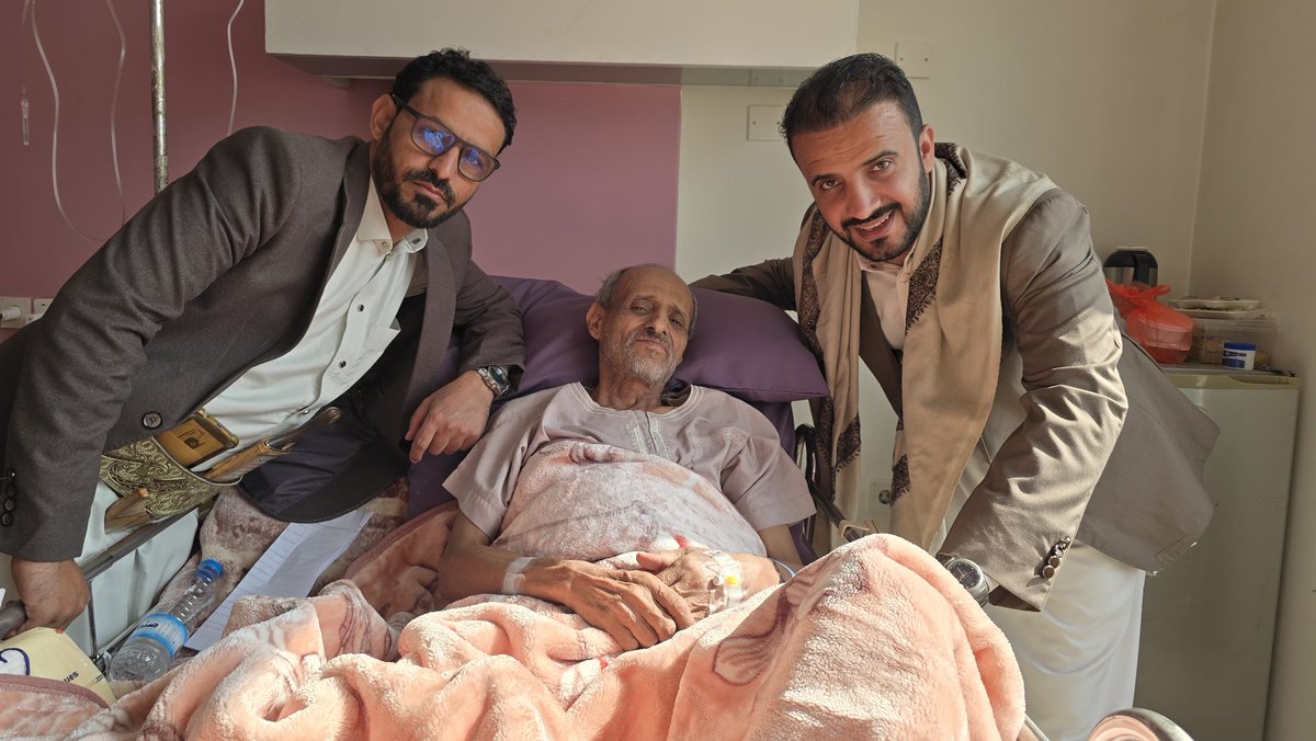 رفيق السجن في الحرب السادسه ووالد الشهيد واخ الشهيد. 
عمي قاسم المنتصر في ذمة الله
بعد عناء كبير من الجراح والمرض الذي أصابه
إنا لله وإنا إليه راجعون.