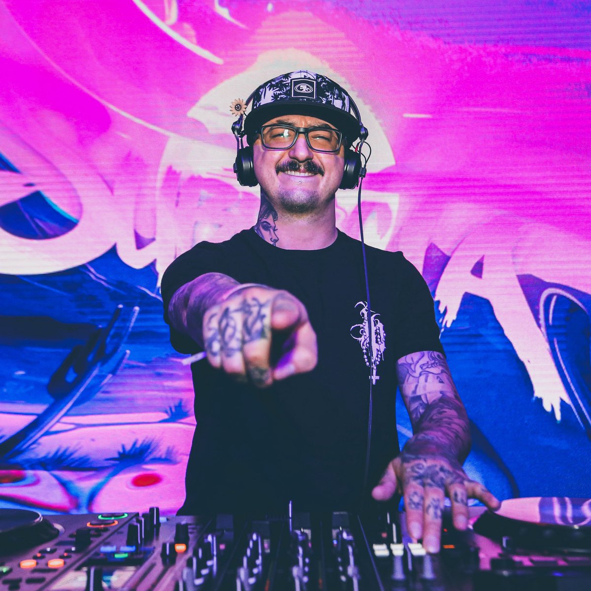 Tampa EDM tweet media