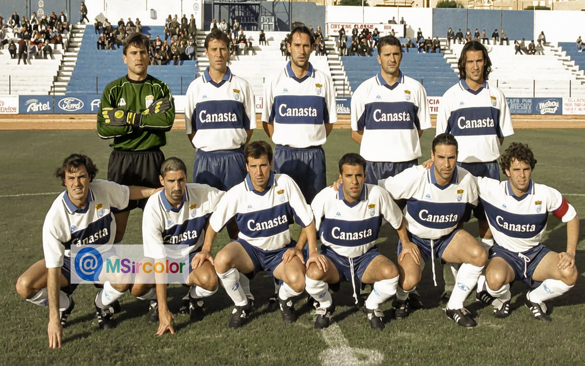 MSircolor's tweet photo. Foto coloreada del #XerezCD en el estadio de #ÁlvarezClaro de la ciudad de #Melilla (4-2-01) #UDMelilla 1 - #XerezCD 1 en la foto : #Ramón #Antonio #VMoreno #Viqueiras #LópezRamos;; #Pineda #Jesule #Mendoza #Katxorro #FaliMontes⚽️ #JuanPedro https://t.co/BYmWoJjYek
