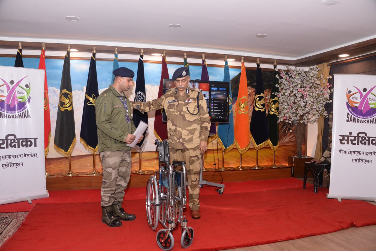 CISFHQrs's tweet image. Every Child Deserves Love and Every Family Deserves Support

Under the guidance of Shri Praveer Ranjan, DG/CISF, a heartfelt #hybrid counselling #programme for #CISF families with specially abled children was organized at CISF HQrs, New Delhi. The session, led with compassion by