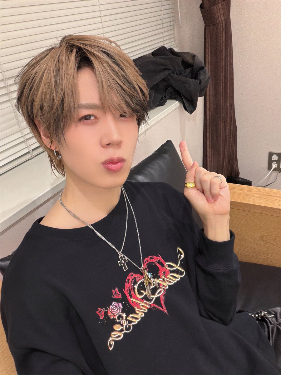 これはぎゅーっとする時の坂田 そして脱いでぽいってしたままの坂田