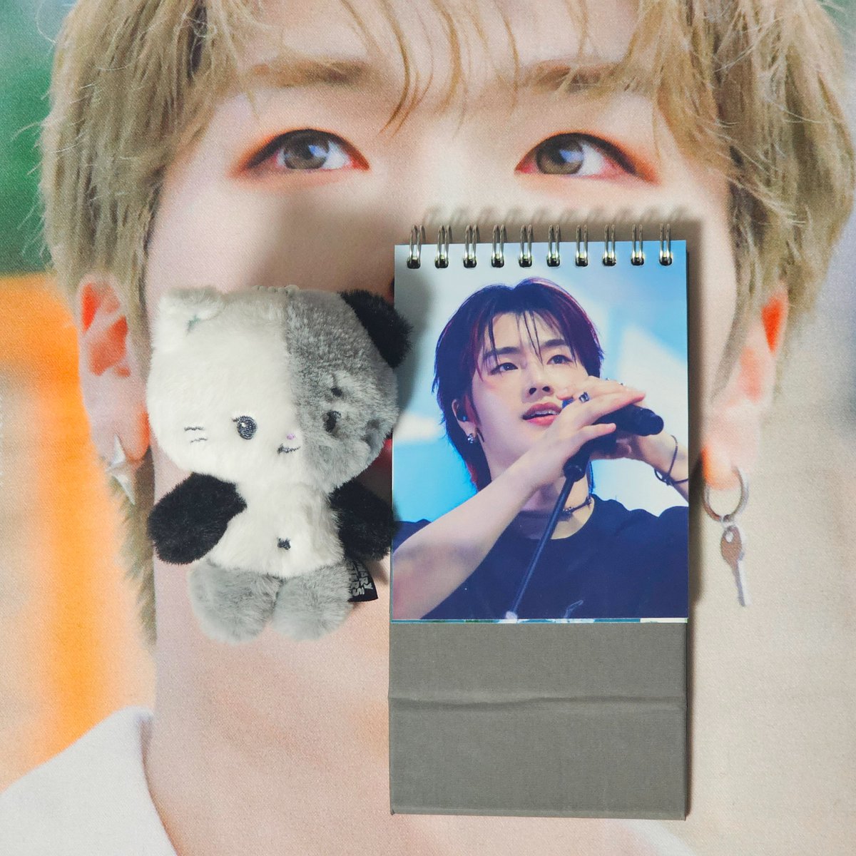 rockmeng2's tweet photo. 🐱2026 JUNGSU CALEDAR EVENT🐱
2025의 정수를 담았습니다💕

⭐️ #RT 추첨 2명
⭐️ 팬미팅 이틀 중 현장수령 가능하신 분
⭐️ 크기 매우 작음
⭐️ 당첨자 발표 : 12/29(월)

#정수 https://t.co/yLfsicQ1qN