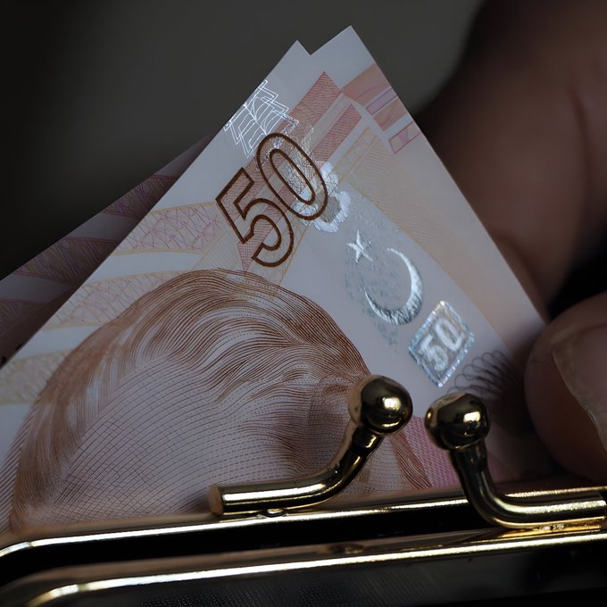 Asgari Ücret Tespit Komisyonu toplantısı sona erdi.

— İkinci toplantı 16 Aralık Pazartesi günü yapılacak.