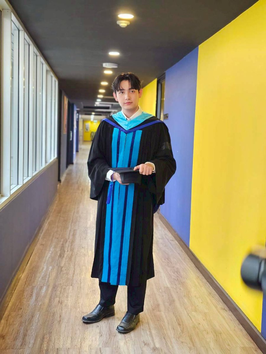 ยินดีด้วยนะค้าบคนเก่งงง
ผ่านไปอีกหนึ่งความสำเร็จแล้วน้าาา 
หลังจากนี้ก็ขอให้ลุยงานอย่างเต็มที่ ✌️🤍

#CongratsCaptainGraduation
#Captain_pt <a href="/CPassatorn/">CAPTAIN_PT</a>
#ลูกเรือของกัปตัน