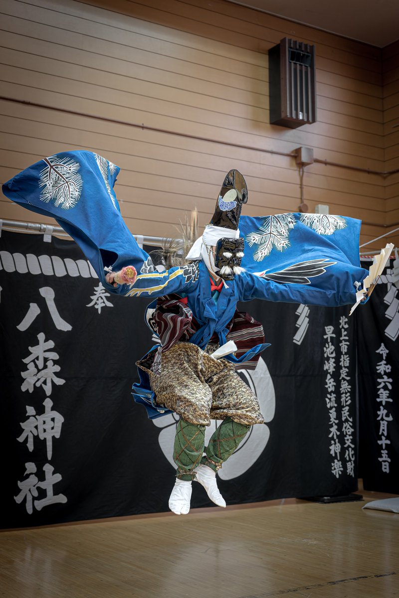 KazMai1107's tweet photo. 早池峰岳流更木神楽
令和七年舞納めにて
三番叟 (更木神楽)
#早池峰岳流更木神楽
#三番叟 https://t.co/bUZ9Rrzyla