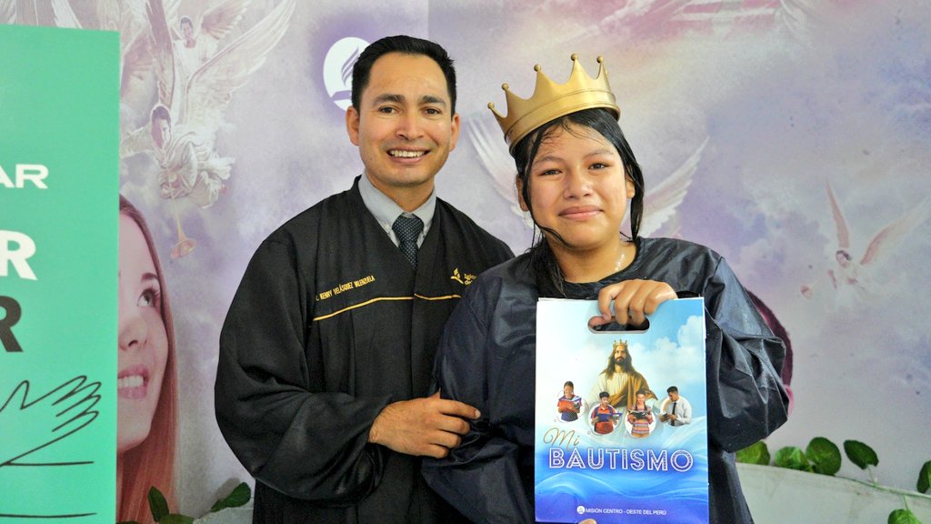 AdventistaMiCOP's tweet photo. Durante el primer día del Concilio Anual #MiCOP pudimos presenciar el nacimiento para Cristo de dos adolescentes, que entre luchas y desafíos deciden por Jesús.
#NuevasGeneraciones
#RID https://t.co/RpzwnULofJ