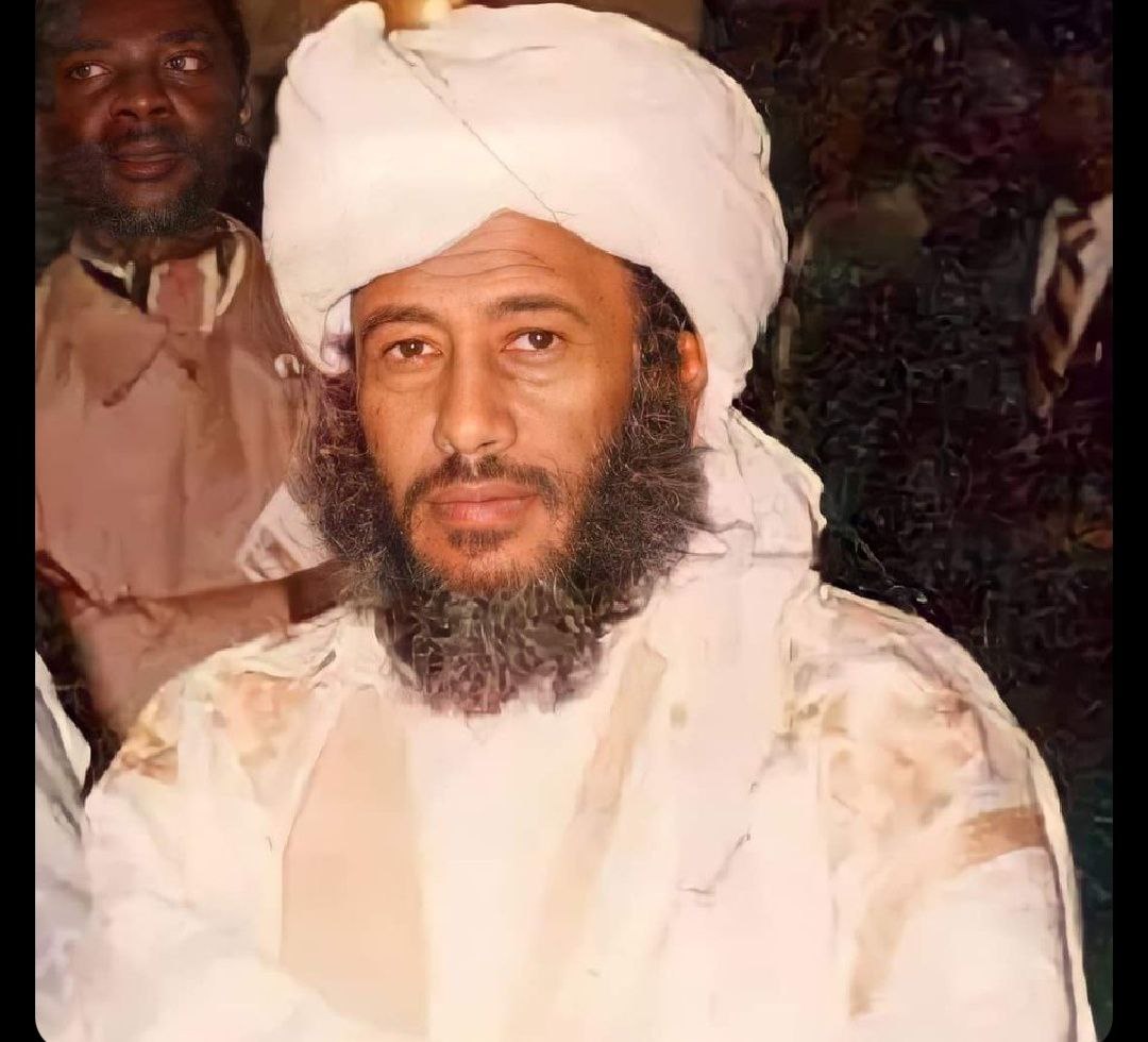 Şeyhin Günlük programı:

♦️Şeyh Muhammed Salim eş-Şankiti, dilinde zikir, bedeninden ibadet eksilmez. Neredeyse bir gece dahi ibadetsiz geçirmezdi.

♦️-Saat 09:00'da derse başlar. 14:00 kadar devam eder.

♦️-İkindiden akşama kadar telifle ilgilenir.

♦️-Yatsıdan Saat 22:00 kadar