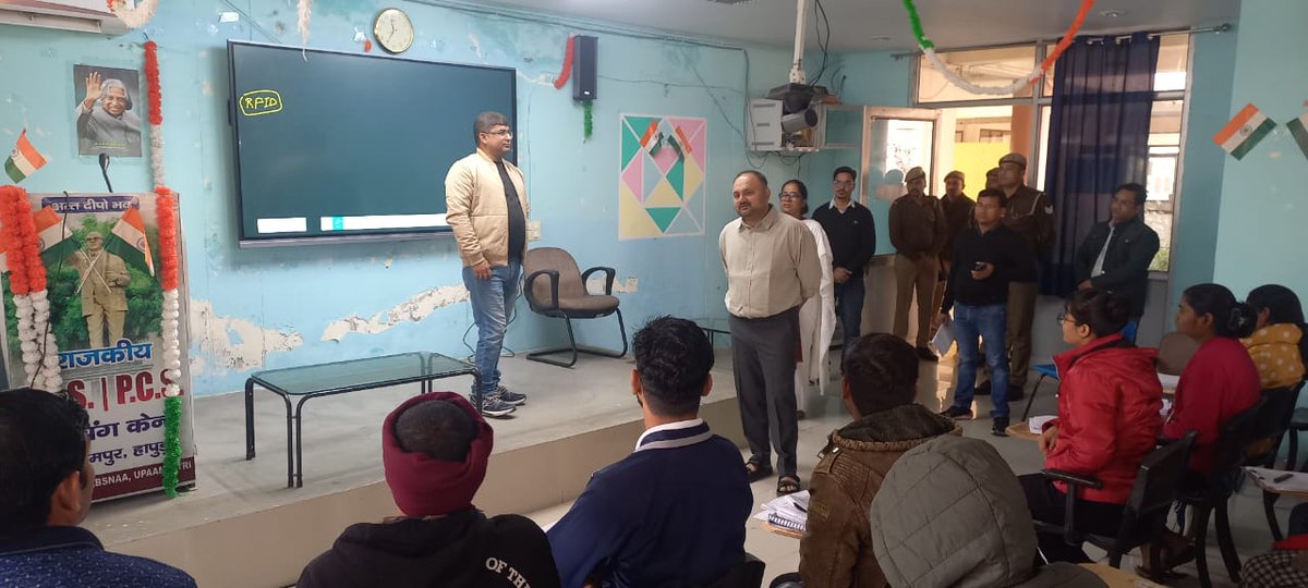 DmHapur's tweet photo. आज निजामपुर स्थित IAS/PCS कोचिंग सेंटर का निरीक्षण किया गया। निरीक्षण के दौरान संस्थान में संचालित कक्षाओं, उपस्थिति रजिस्टर, अध्ययन सामग्री, आधारभूत सुविधाओं एवं विद्यार्थियों को उपलब्ध कराई जा रही सुविधाओं का विस्तृत परीक्षण किया गय���।
@CMOfficeUP @ChiefSecyUP @CommissionerMe3 https://t.co/raMpTkZ4xx
