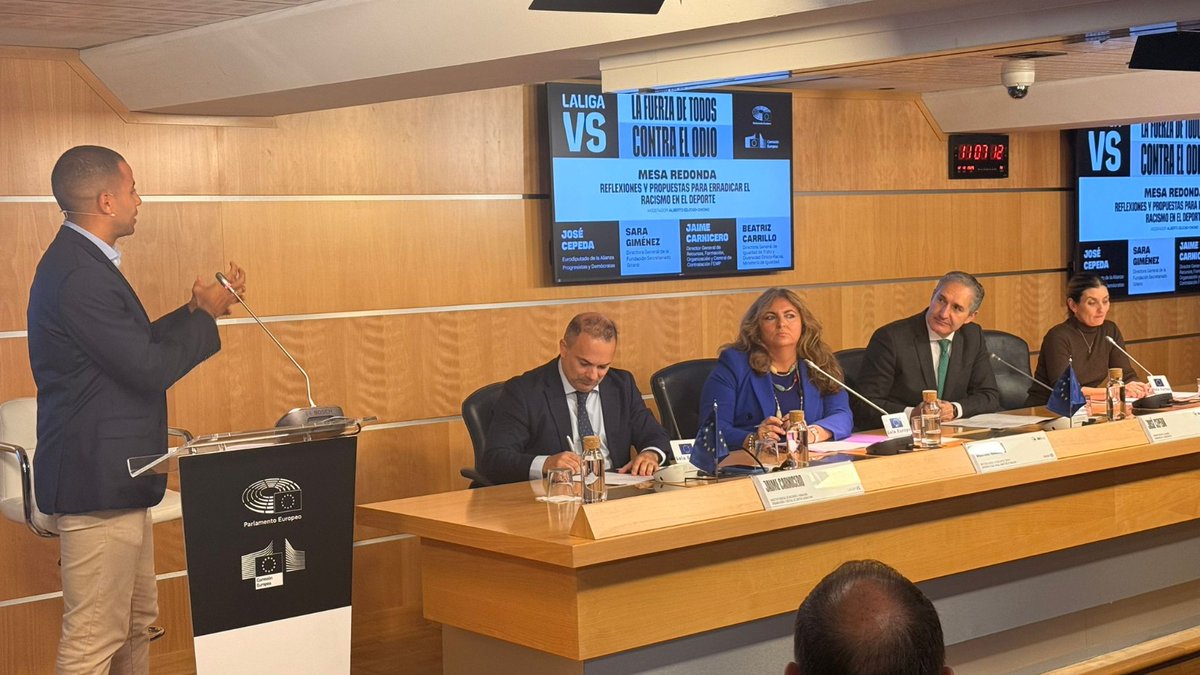 🏀La #FEMP, contra el #racismo en el deporte. 

👉Así lo ha manifestado el director general de Organización y Recursos de la federación, <a href="/jaicarnicero/">Jaime Carnicero 🇪🇸</a>, en la jornada "La fuerza de todos contra el odio", organizada por <a href="/LaLiga/">LALIGA</a>.

⚽️"A pesar de los avances persisten retos