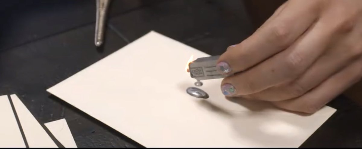 TheLifeofZANA's tweet photo. Taylor Swift personally hand-signs letters, delivers bonuses to her crew, dancers, drivers, and even acknowledges their families. The care, the effort, the hand letter waxing, the intention who else does it like her? https://t.co/zyZ2gh2Ahy
