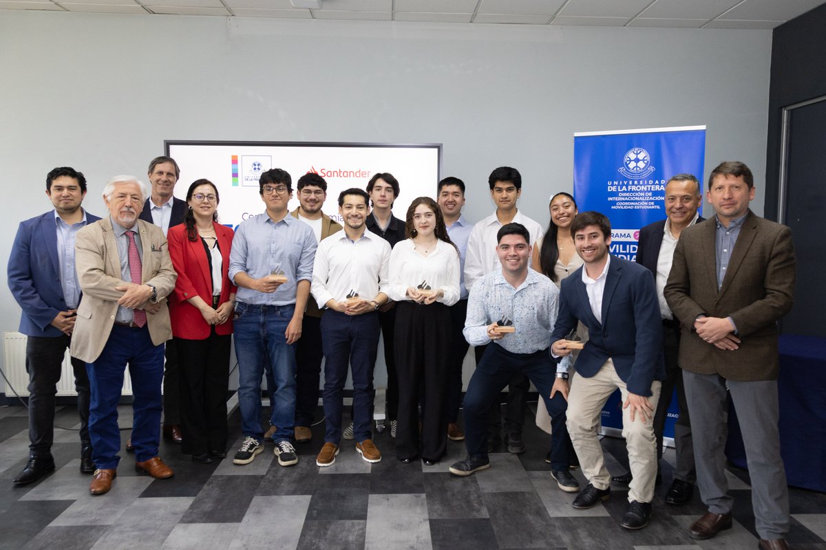 Estudiantes UFRO son becados por Santander para cursar un semestre en una universidad extranjera. ufro.cl/u/11526