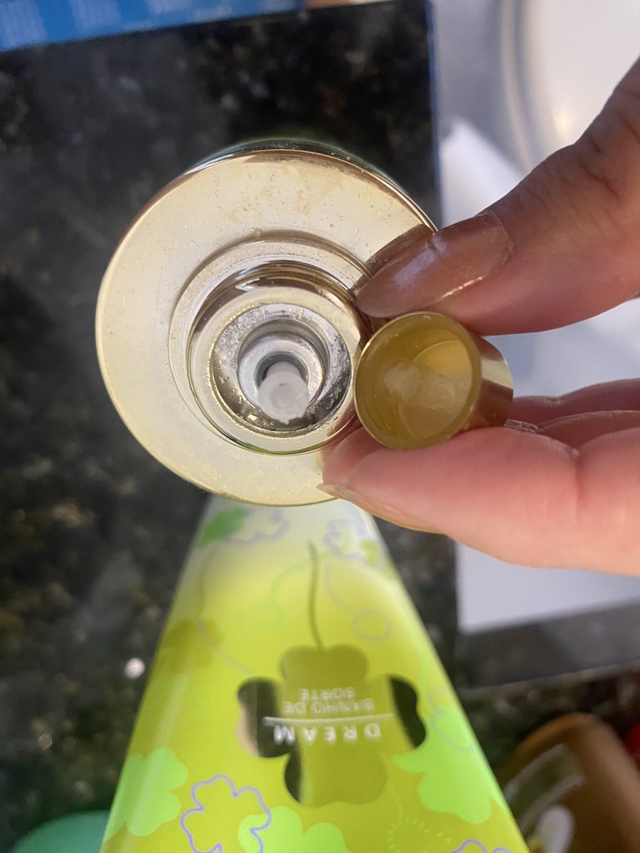 amarcelareal's tweet photo. @oBoticario o pump do meu body splash novinho quebrou e não tô conseguindo usar.. ganhei de presente. Consigo trocar na loja ou essa maravilha vai pro lixo mesmo ? Please 🤌🏼🥀💔 https://t.co/OnjGAWH8y5