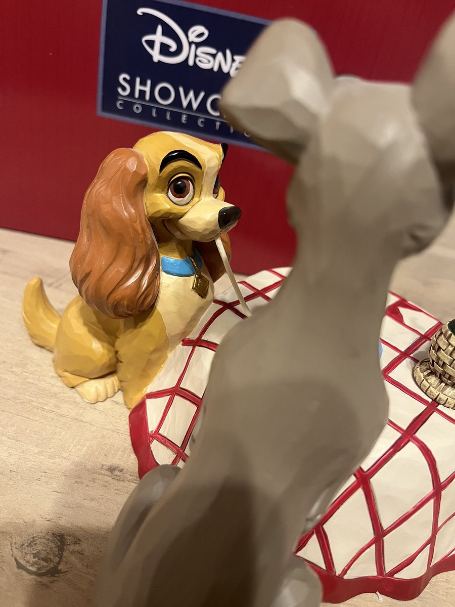 家帰って発狂。。。😇😇😇
ついに届いた。。。我が家へようこそ！！！
レディトラのいちゃいちゃを360°見れるの最高。。。！！！！！