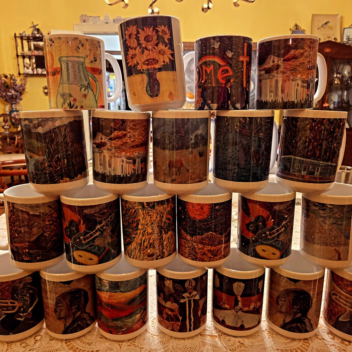 lisapell's tweet image. The ornaments, mugs,  greeting cards, and more are in, ready for Sunday's art show, December 14, 2-8pm, racquets/fitness center, Springfield (VA) Golf and Country Club. Cheers!

lisapellart.com 

#holidaygifts #ornaments #mugs #GreetingCards #artshow