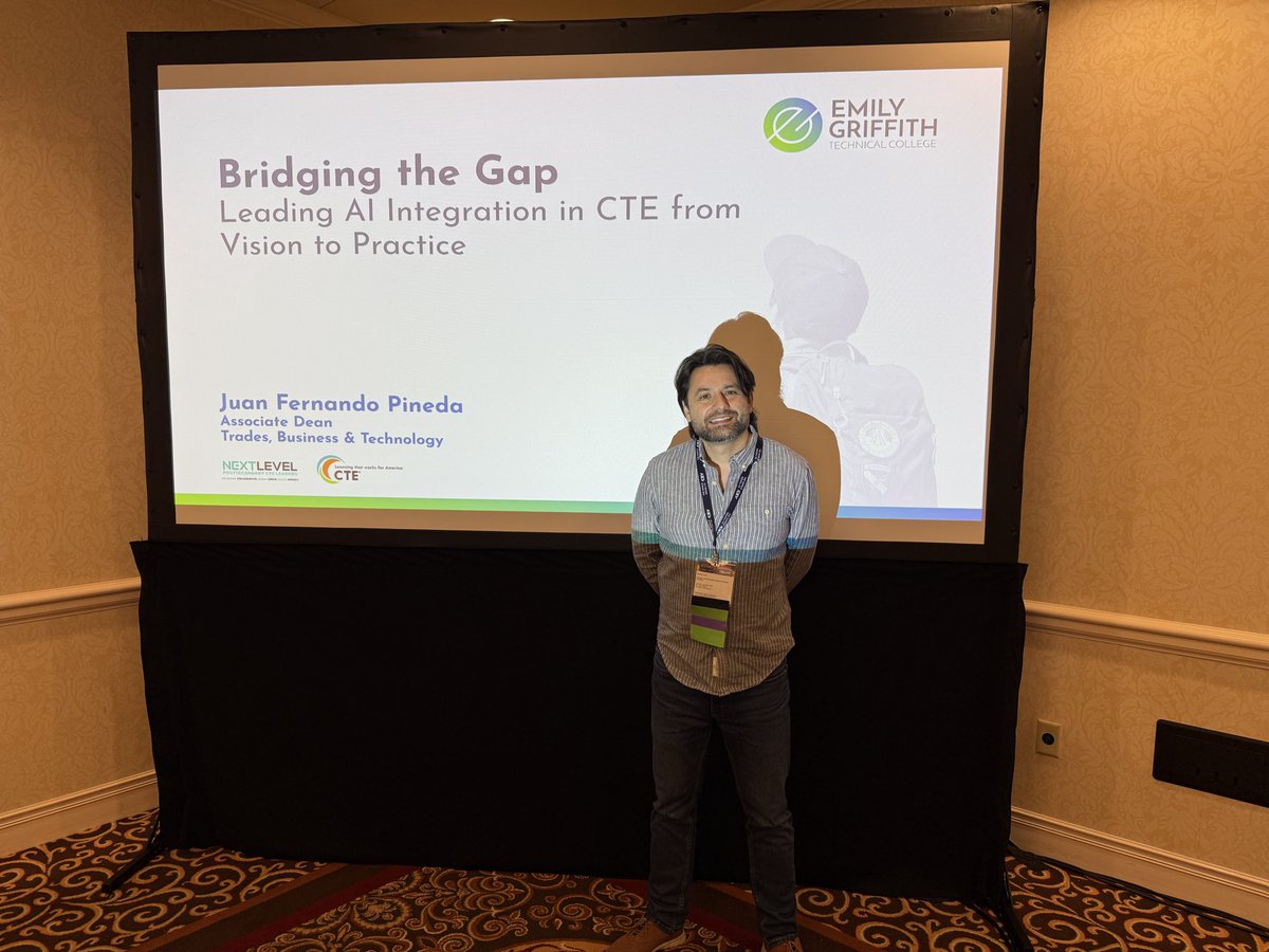 ColoradoACTE's tweet photo. Several Colorado folks presented breakout sessions Thursday on a wide variety of topics. Thanks for sharing your knowledge, ideas and successes with other #VISIONCTE25 attendees, Juan P, Scott S, Sue Ann H, Alex A and Scott B! 🤩 https://t.co/zqBXAMem5w
