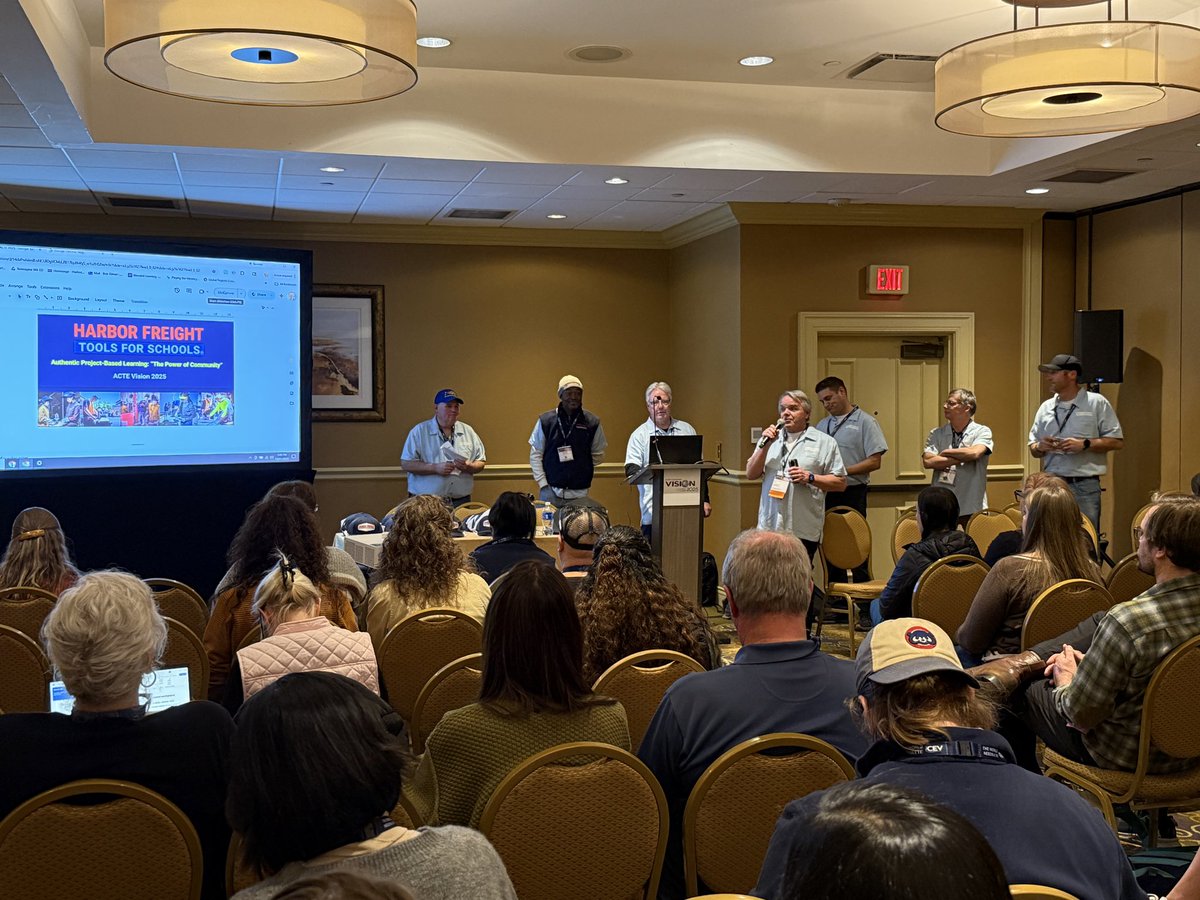 ColoradoACTE's tweet photo. Several Colorado folks presented breakout sessions Thursday on a wide variety of topics. Thanks for sharing your knowledge, ideas and successes with other #VISIONCTE25 attendees, Juan P, Scott S, Sue Ann H, Alex A and Scott B! 🤩 https://t.co/zqBXAMem5w